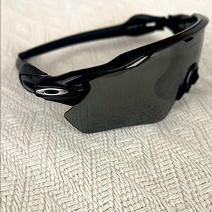 Oakley Radar Prizim Black Performance Sunglasses with case